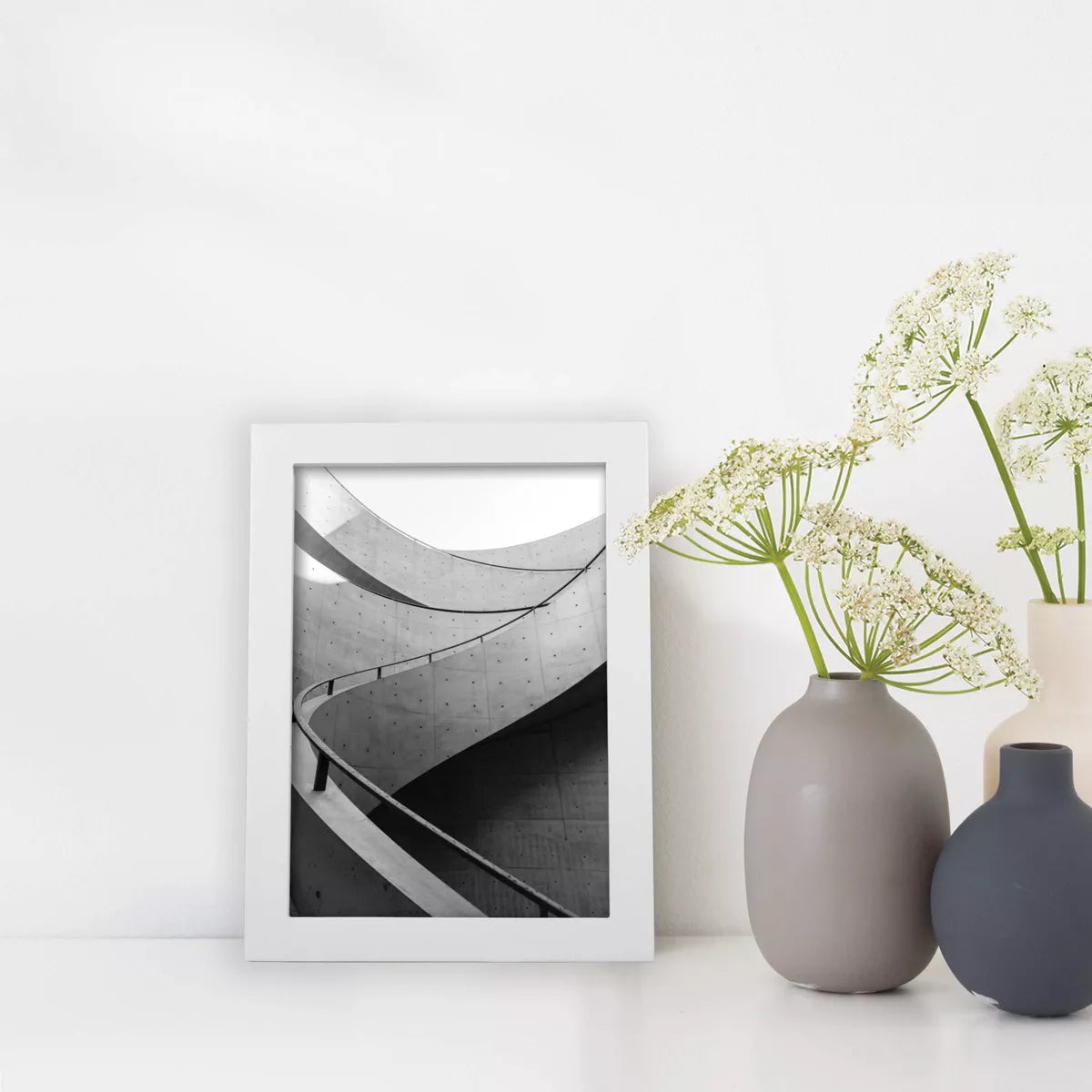 Thin Frame White - Threshold